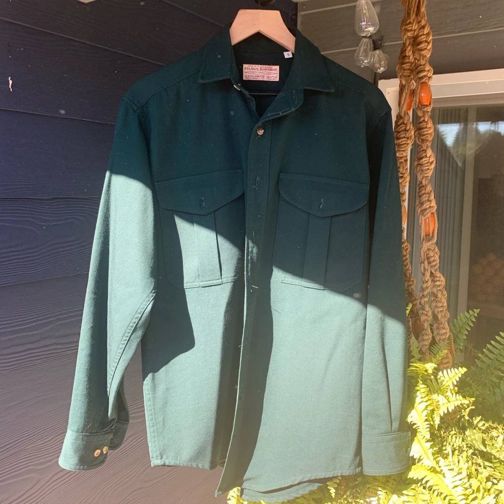 Men’s Filson Button Up Sz S